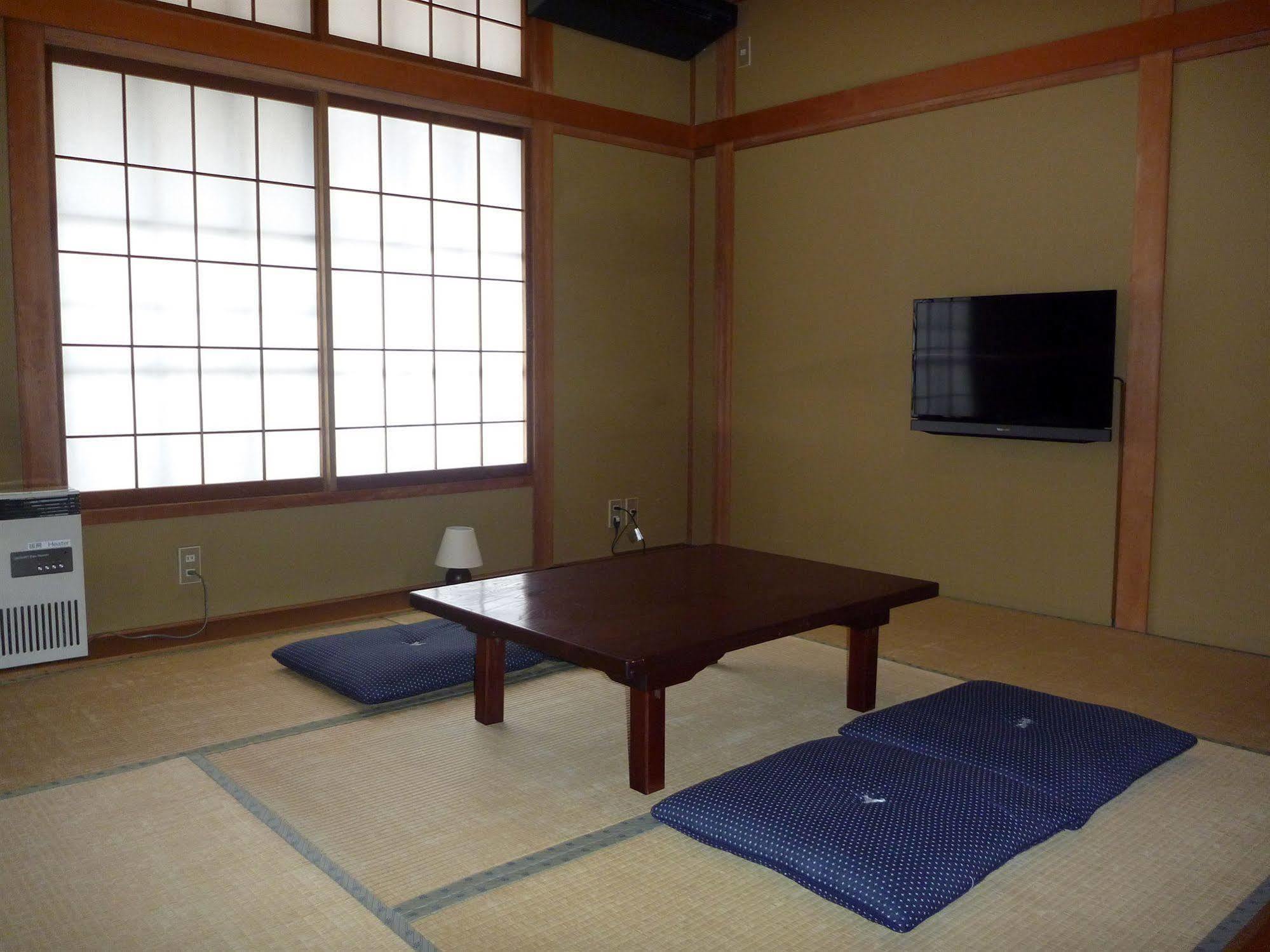 K'S House Hakuba Alps - Travelers Hostel מראה חיצוני תמונה